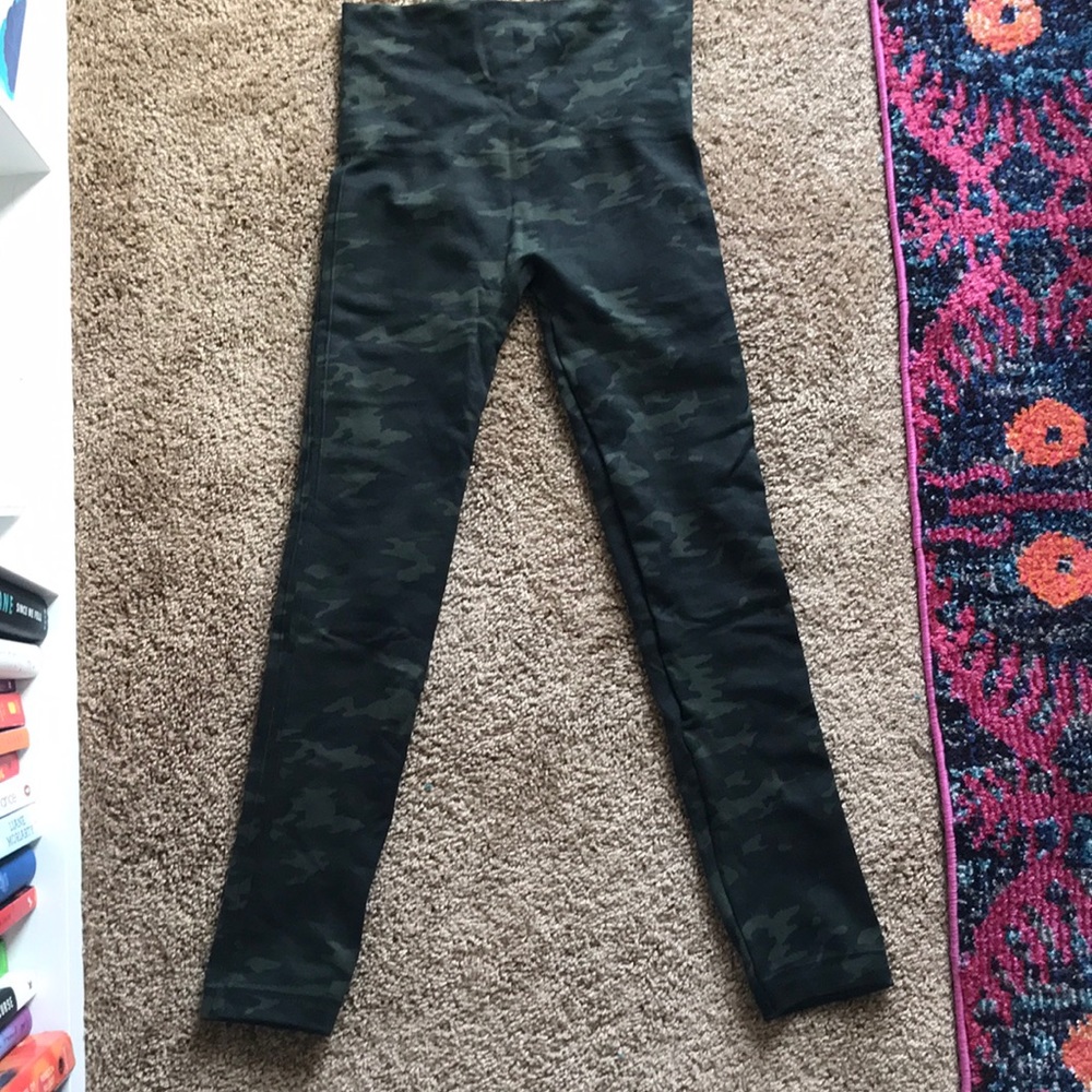 Spanx Camo leggings